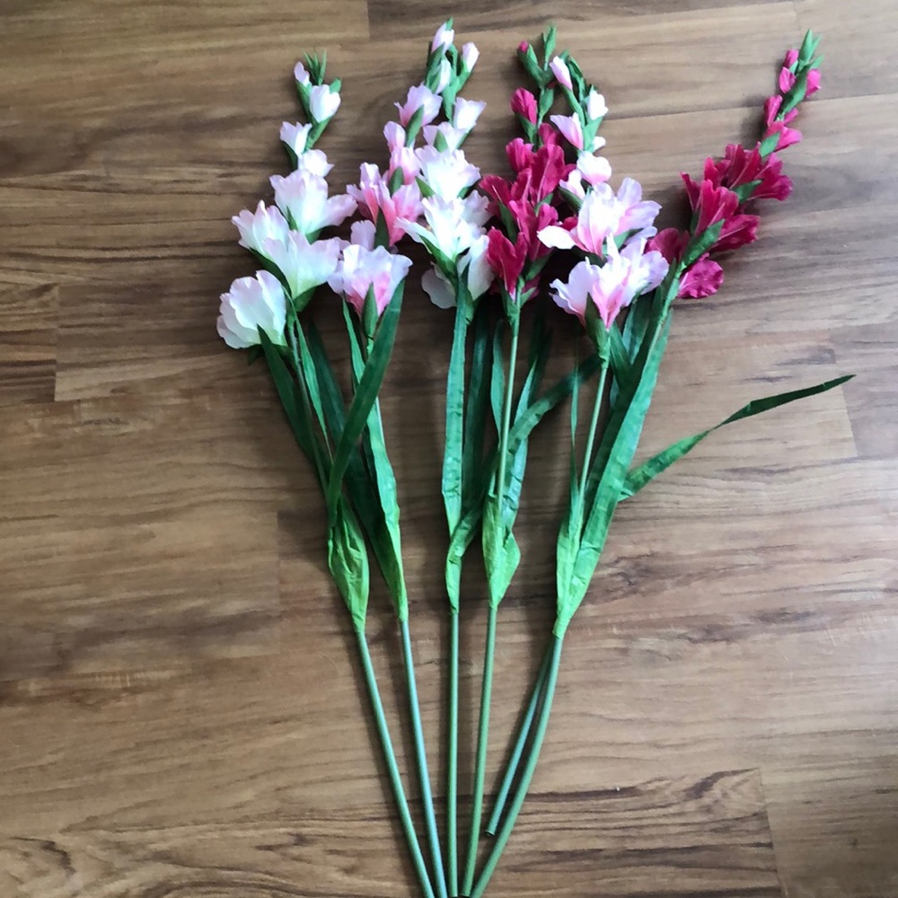 Six pink Lilly silk flowers very tall